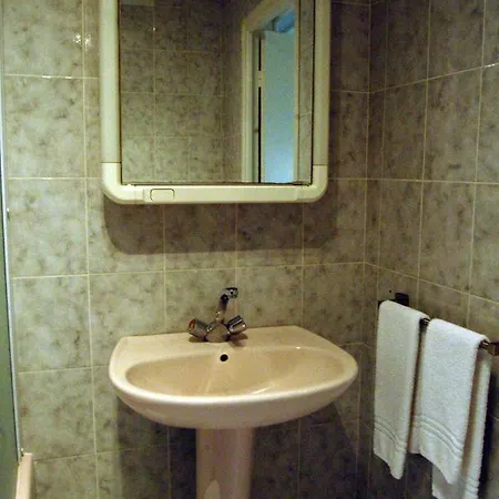Le Relais Des Primeurs Logis Hotel Taulé